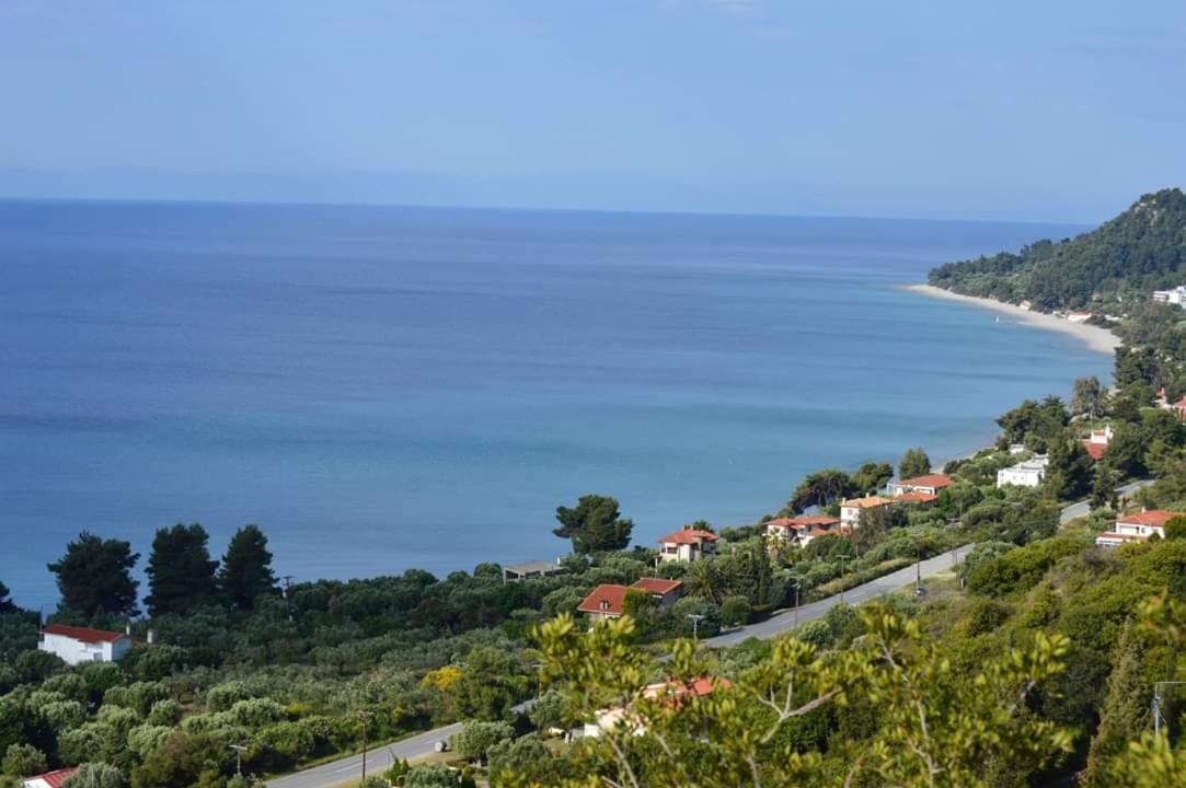 Leonidas Apartments And Suites Mola Kalyva Exterior photo